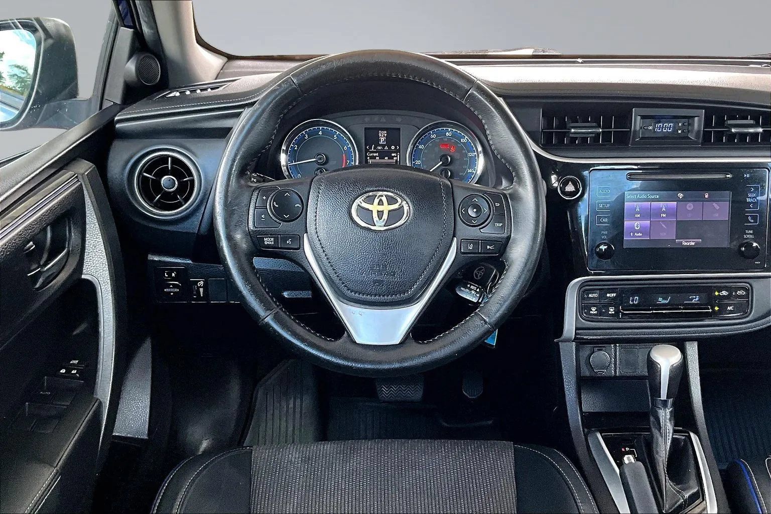 Used 2019 Toyota Corolla SE FWD image 8