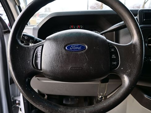 Used 2017 Ford E-350 and Econoline 350 Super Duty w/ Power Windows & Locks Group image 23