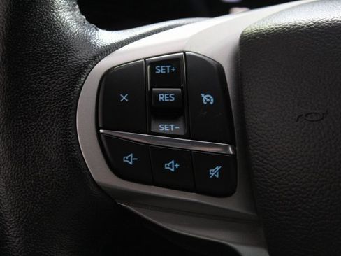 Used 2021 Ford Explorer XLT w/ Equipment Group 202A image 18