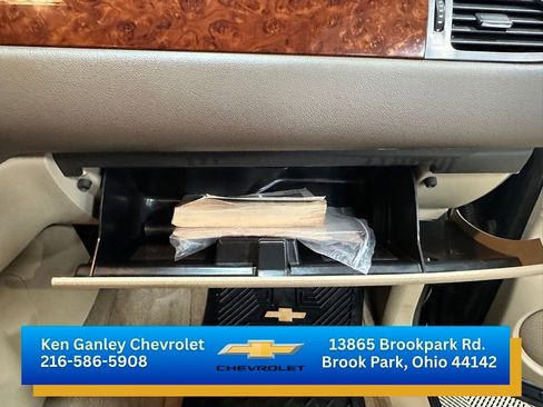 Used 2013 Chevrolet Avalanche LTZ image 25