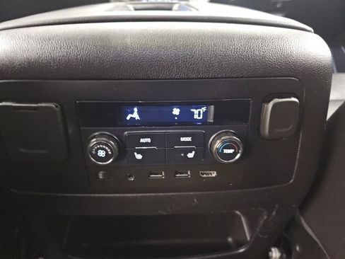 Used 2020 Chevrolet Tahoe Premier AWD/4WD image 31