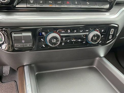 New 2025 Chevrolet Silverado 2500 High Country w/ High Country Premium Package image 27