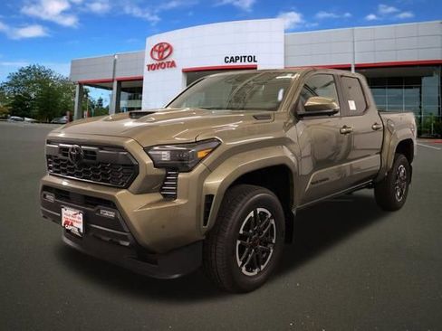 New 2026 Toyota Tacoma TRD Sport image 5
