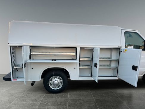New 2026 Ford E-350 and Econoline 350 Super Duty w/ Power Equipment Group image 5