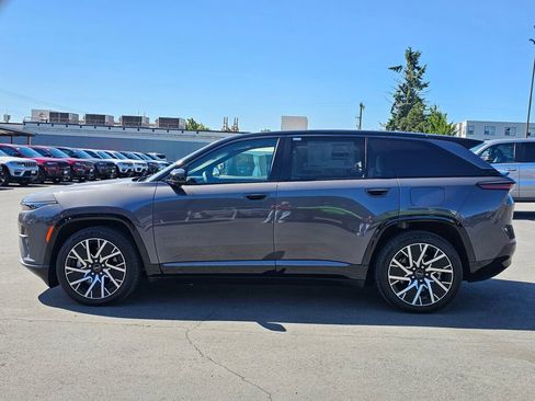 New 2025 Jeep Wagoneer S Limited image 5