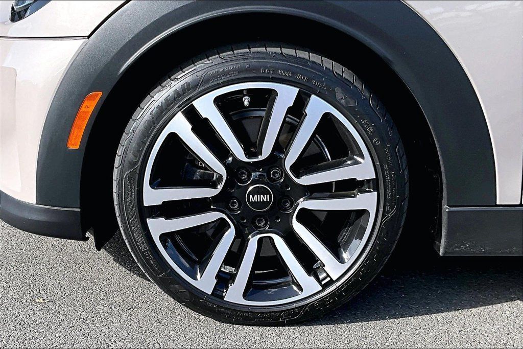 Used 2022 MINI Cooper S FWD image 10