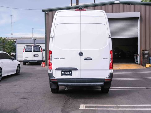 Used 2022 Mercedes-Benz Sprinter 2500 image 5