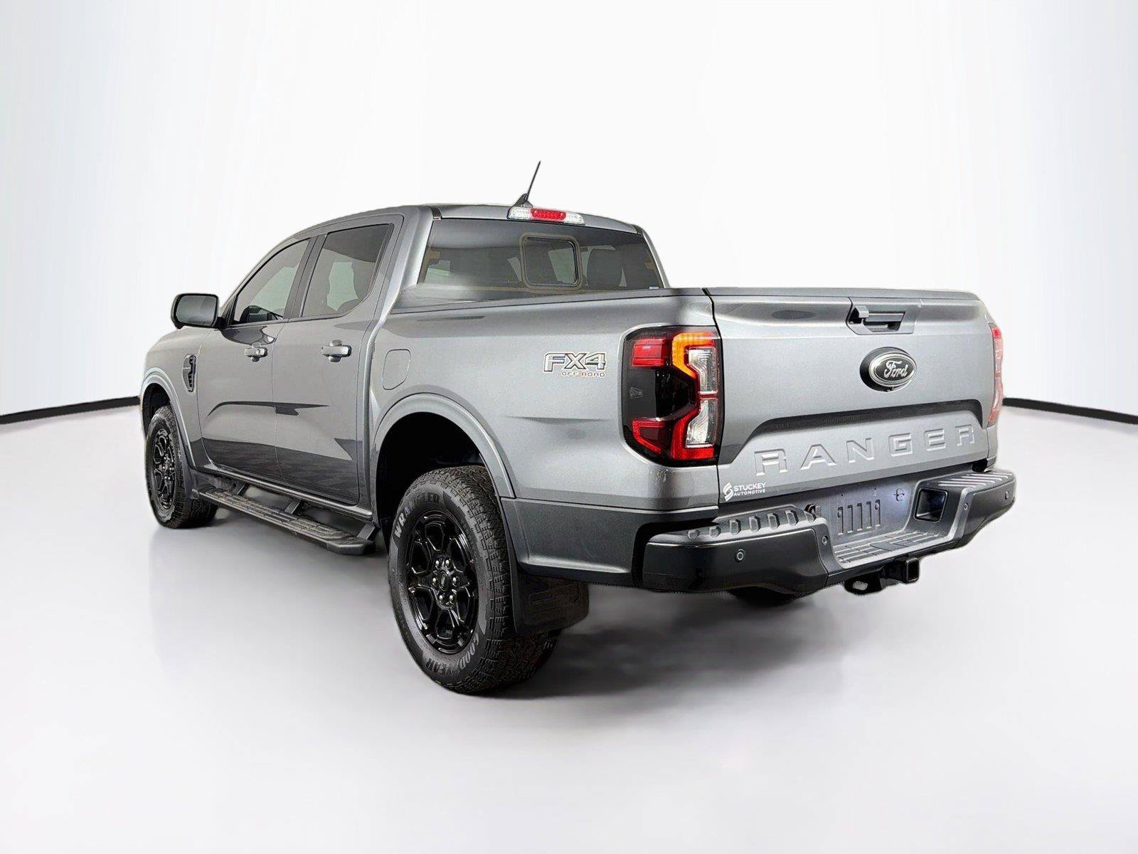 Used 2025 Ford Ranger Lariat w/ FX4 Off-Road Package AWD/4WD image 9