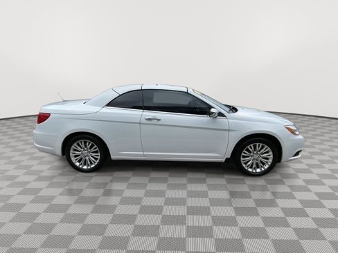 Used 2013 Chrysler 200 Limited image 13