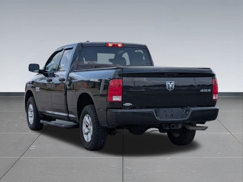 Used 2017 RAM 1500 Express AWD/4WD image 3