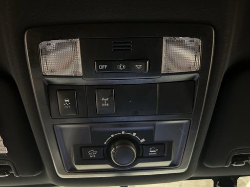 Used 2017 Toyota Tacoma 4x4 Double Cab image 25