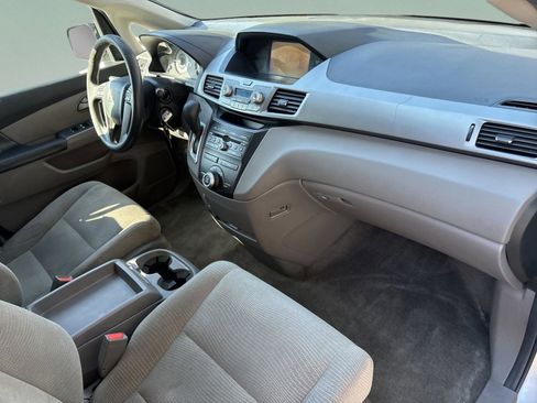 Used 2013 Honda Odyssey EX image 21