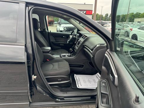 Used 2016 GMC Acadia SLE AWD/4WD image 9