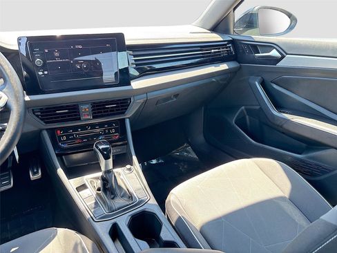 Used 2025 Volkswagen Jetta Sport FWD image 22