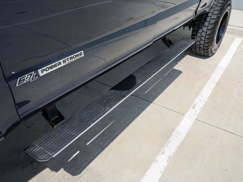 Used 2020 Ford F250 Platinum w/ FX4 Off-Road Package AWD/4WD image 5