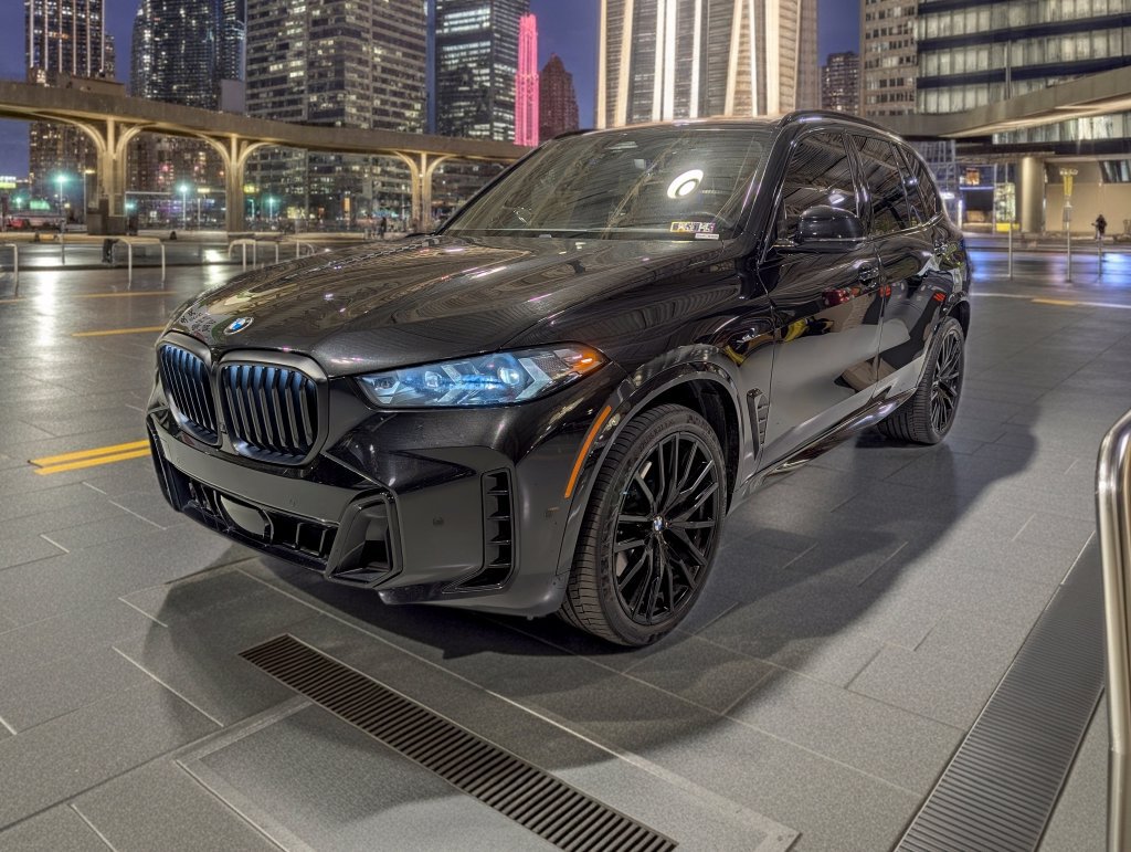 Certified 2024 BMW X5 xDrive40i w/ Executive Package AWD/4WD image 1