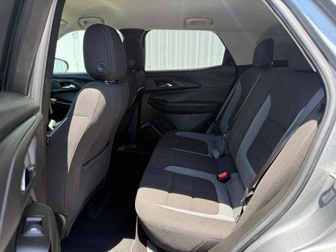 Used 2023 Chevrolet TrailBlazer LT FWD image 5
