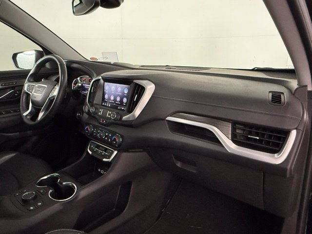 Used 2022 GMC Terrain SLT w/ Tech Package FWD image 13