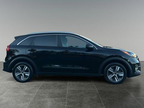 Used 2022 Kia Niro LXS w/ Digital Cluster Package image 9