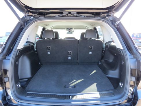 Used 2023 Jeep Grand Cherokee Limited image 28