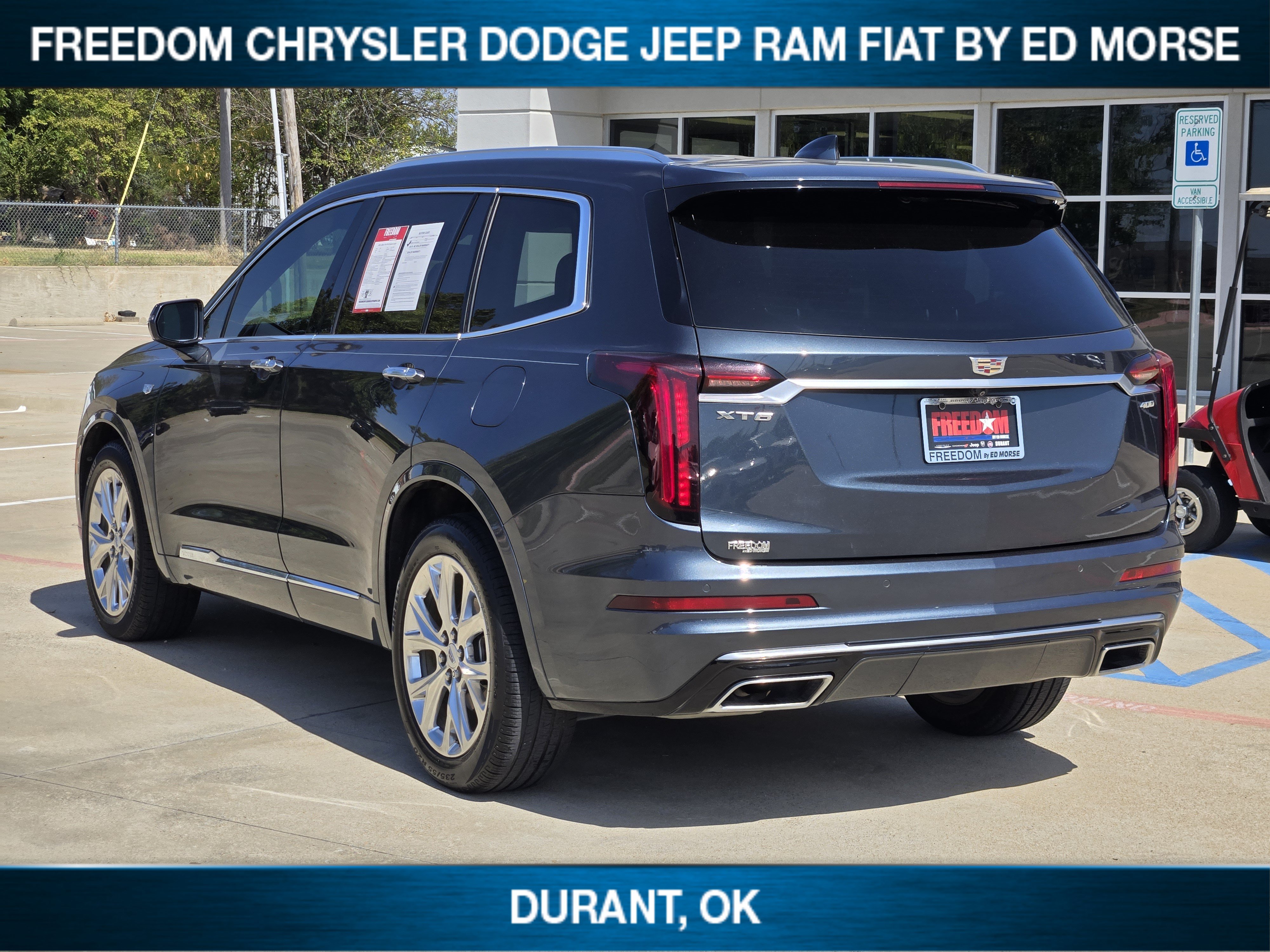 Used 2020 Cadillac XT6 Premium Luxury w/ LPO, Radiant Package FWD image 4