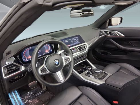 Used 2023 BMW 430i Convertible w/ M Sport Package image 2