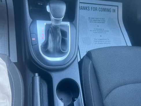 Used 2023 Kia Forte LXS w/ LXS Technology Package image 19