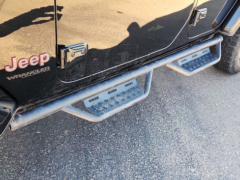 Used 2021 Jeep Wrangler Unlimited Rubicon image 8