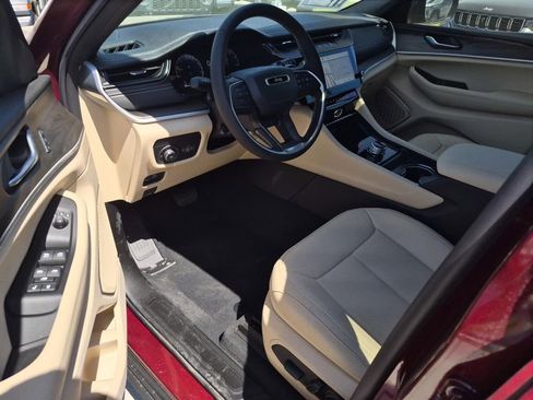 New 2026 Jeep Grand Cherokee Limited RWD image 11