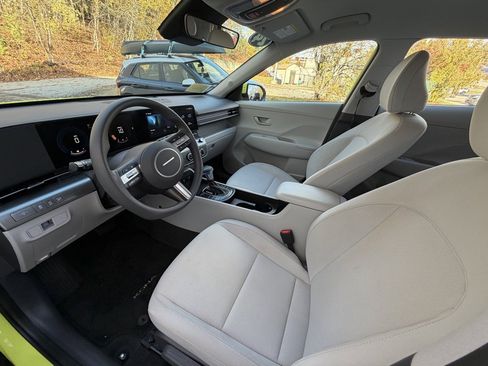 Certified 2024 Hyundai Kona SE image 6