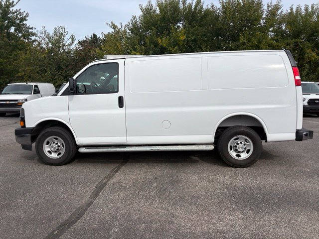 Used 2025 Chevrolet Express 2500 w/ Driver Convenience Package RWD image 2