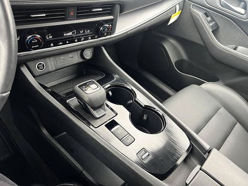 Certified 2023 Nissan Rogue SV w/ SV Premium B Package FWD image 27