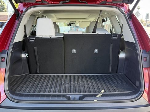 Certified 2025 Toyota Grand Highlander FWD image 15