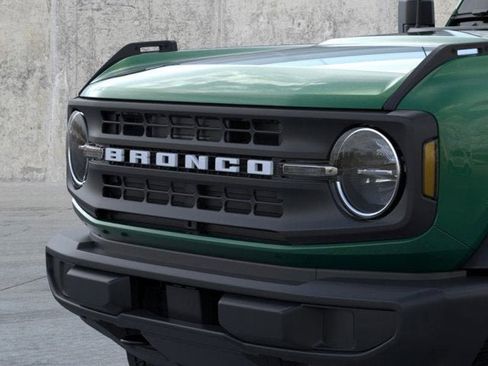 New 2025 Ford Bronco 4-Door image 19