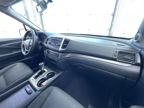 Used 2018 Honda Ridgeline Sport image 16