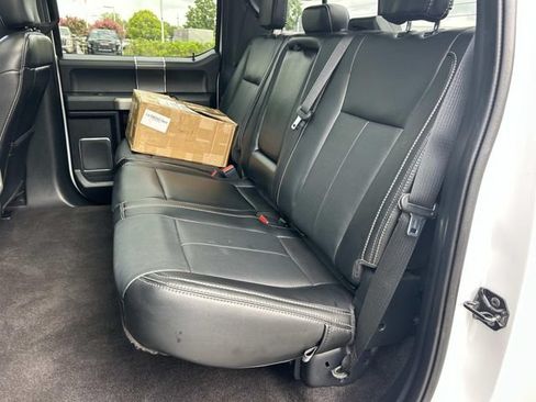Used 2019 Ford F150 Lariat w/ Equipment Group 502A Luxury AWD/4WD image 21