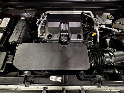 Used 2024 Chevrolet Colorado LT w/ LT Convenience Package II image 80