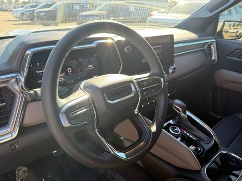 Used 2023 GMC Canyon Denali image 25