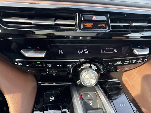 Used 2023 Acura MDX SH-AWD w/ Technology Package image 15