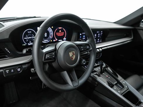 Certified 2025 Porsche 911 Carrera RWD image 4