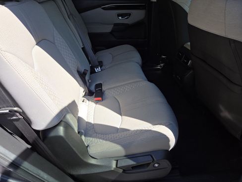 Certified 2023 Honda Pilot LX image 24