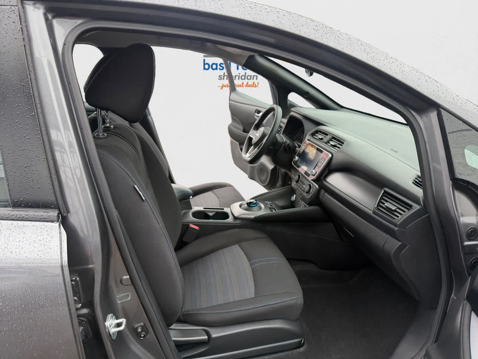 Used 2025 Nissan Leaf S FWD image 19