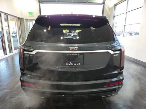 Used 2022 Cadillac XT6 Sport w/ Platinum Package image 5