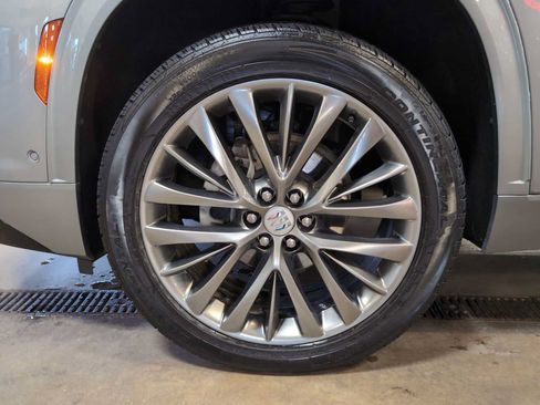 Used 2025 Buick Enclave Avenir AWD/4WD image 35