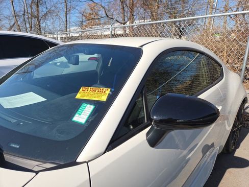 Used 2025 Subaru BRZ tS image 11