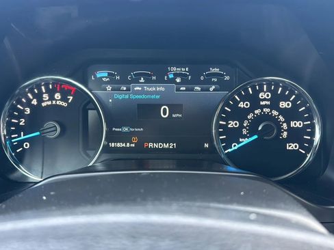 Used 2016 Ford F150 Platinum w/ Technology Package AWD/4WD image 18