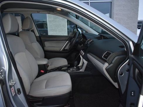 Used 2018 Subaru Forester 2.5i Premium w/ All-Weather Package image 37