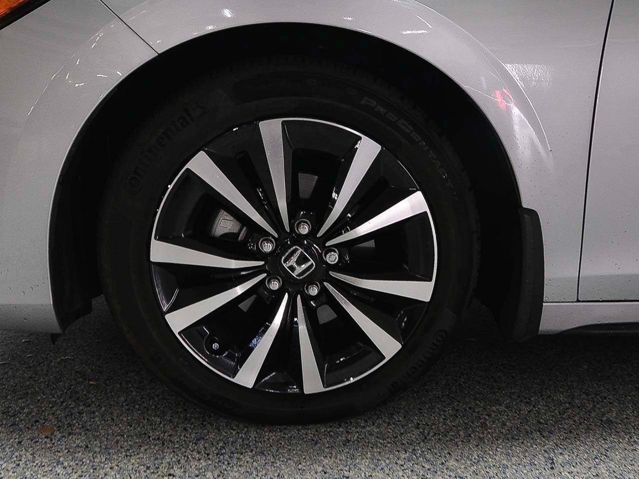 Used 2024 Honda Civic EX-L image 6