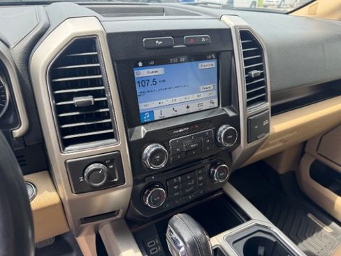 Used 2017 Ford F150 Lariat RWD image 14