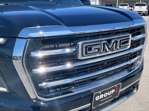 Certified 2025 GMC Yukon Elevation w/ Technology Package image 28